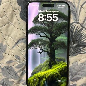 iPhone 14 pro max 256 gb like new unlocked to any company